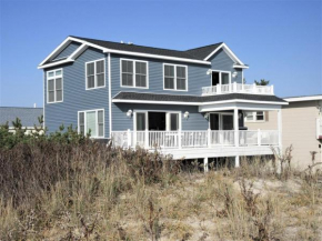 Beautifully Renovated First Floor Ocean Front Duplex